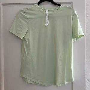 LULULEMON LOVE CREW TEE